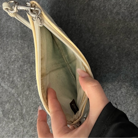 Coach Off-White Wristlet - Picture 4 of 4
